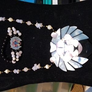 1970's Lee Sands Mother of Pearl Lion Head Set